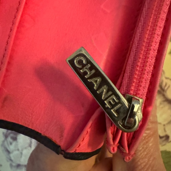 CHANEL Cambon Line Lambskin Long Bifold Wallet black/pink - Picture 12 of 12